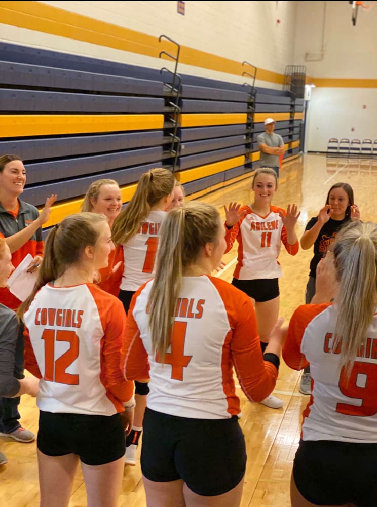 Cowgirls Spike the Indians